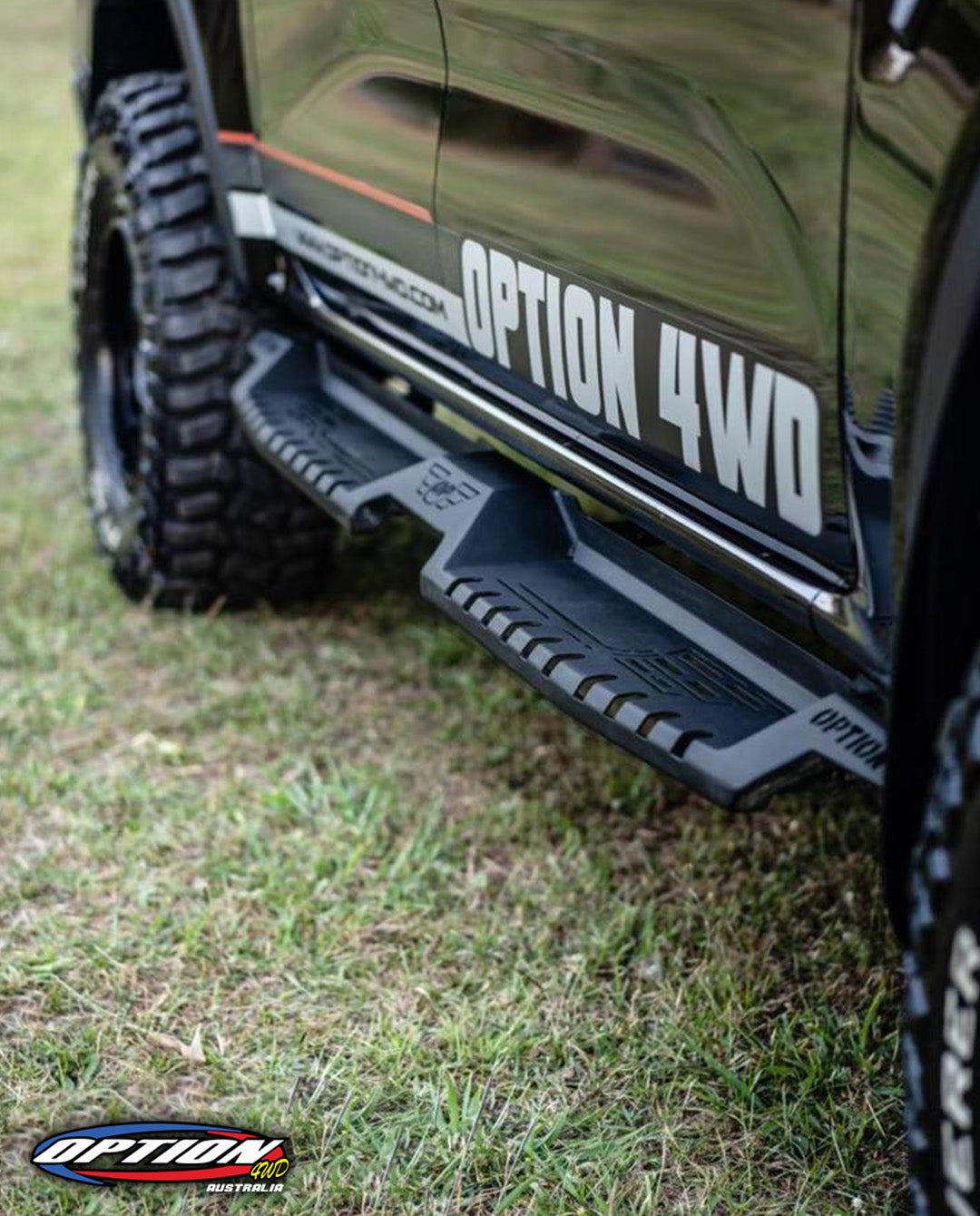 V2 SIDE STEPS - FORD RANGER NEXT GEN (MY22+) – OPTION 4WD
